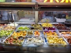 自助取餐区-老炳·七丛松甘草水果