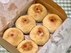 雪菜笋丁月饼-梦菲思饼屋(瑞金宾馆店)