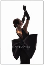 -雪中彩影婚纱摄影·微光艺术中心