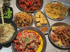 -巴厘龙虾·榜首油焖大虾(音乐学院·沿江酒馆店)
