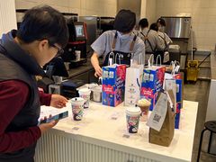 -瑞幸咖啡(凯德虹口龙之梦店)