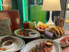 -Famous肥猫墨西哥音乐餐吧(五棵松华熙LIVE店)