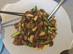 -有红鸡毛店·川菜(建设路店)