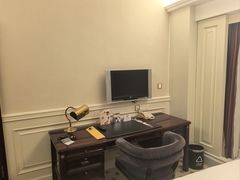 -深圳富苑皇冠假日套房酒店