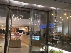 门面-顶东面包花园·生日蛋糕(世博店)