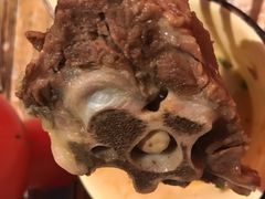 -虾弄弄海派小龙虾·牛羊蝎子火锅