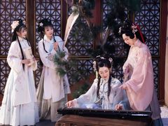 -九月鹰飞汉服摄影工作室