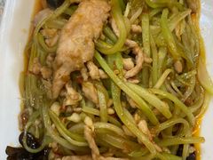鱼香肉丝-芳芳餐厅(白沙路店)
