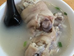 -雷祖芳老妈蹄花店