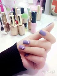-吉吉靓甲美睫