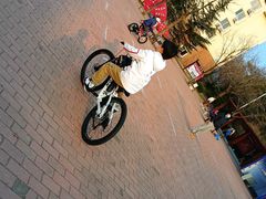 -道路口单车爱瓦士dahon大行