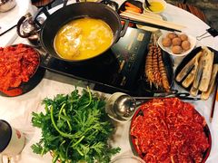 -鲜入围煮花胶鸡海鲜火锅