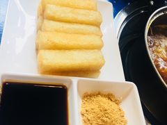 -马路边边串串香形象店(磐石路店)