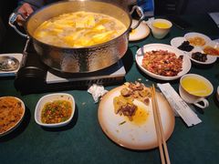 -青口季·港式打边炉(东影南路店桥华店)