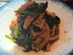 -老周家酱卤猪蹄私房菜(克拉玛依西街店)