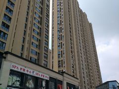 -尹山湖(地铁站)