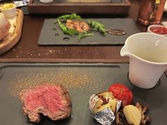 -恰餐厅及酒吧 CHAR Bar & Grill (北京丽都皇冠假日店)