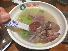 -老天桥酱肉烧饼夹肘子(天桥店)