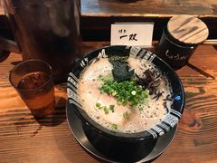 豚骨拉面-博多一双(博多駅東本店)