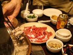 -洞庭洲·防空洞火锅·烧烤·铜锅涮肉(新百广场店)