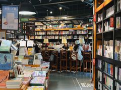 -西西弗书店&矢量咖啡(凯德晶萃广场店)