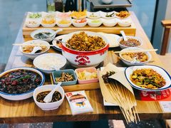 -怪噜范·老贵阳街头名小吃(数博万达店)