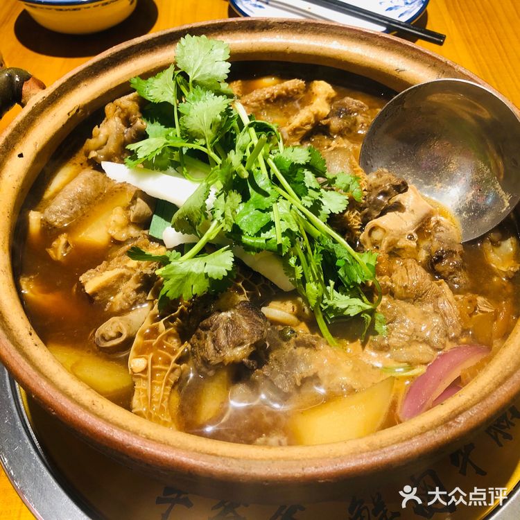 南山地铁站H口，一出来就是非常好找 环境