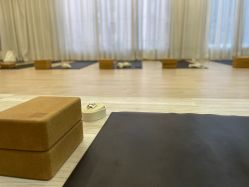 -一伽瑜伽·普拉提