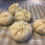 水温八九十度吧，揉制均勻后在温暖的地方靜置半个小時