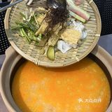 不愧是上海，韩国街上的这家糟粕醋火锅好吃😋惨了  