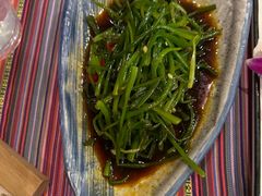 -香巴拉云南餐厅(华莱坞店)