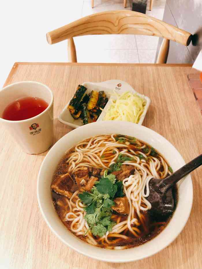 李先生(崇智路店)-"崇智路上的一家李先生,现在多了些早餐很不.