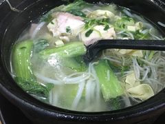 -丽虹云南过桥米线(兴工街店)