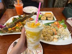 -Dang restaurant (patong phuket)