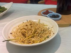 -肥肥虾庄·金牌油焖大虾(沙湖店)