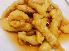 糖醋里脊-闫府私房菜·百年鲁菜(恒隆店)