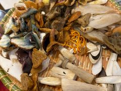 -草墩罗非鱼庄•野生菌•腊排骨(七星街上段店)