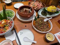 -老滇山寨•云南特色菜•地方菜•民族风情歌舞表演(金碧店)