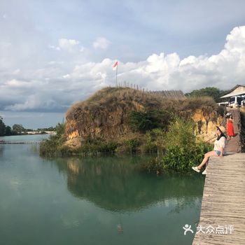 跟团里面的自费景点！听导游说起传说很凄美！景色很漂亮