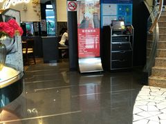 -必胜客(上海新南方商城PH店)