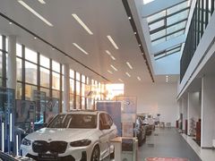 -上海宝信宝马4S店