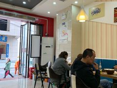 大堂-螺小胖柳州螺蛳粉(钟楼总店)