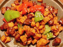 杏鲍菇炒牛肉粒-来龙里 精致 东南亚餐室(万象城店)