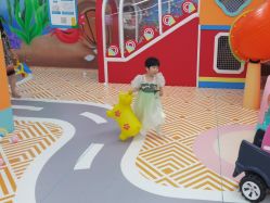 -孩子王童乐园(泰州万达店)