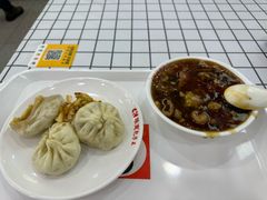 -陈寔包子王·卤煮小肠·京味小吃(龙潭店)