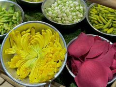 -一朵菌·野生菌探索家火锅(南亚店)