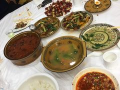 -乡土特色.冷锅鱼.牦牛肉汤锅