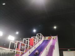 -嘿哟动霸CHUA·新潮玩运动娱乐中心·蹦床滑冰团建乐园
