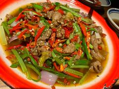 小炒黄牛肉-泥糊破店小酒馆·团建聚餐(南京西路店)