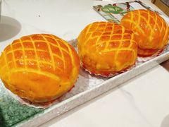 酥皮水牛奶菠萝包-陶陶居酒家(龙之梦店)
